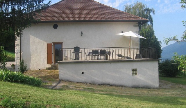 Apartment 'La Fontaine Bénite' with Private Terrace, Wi-Fi and Air Conditioning