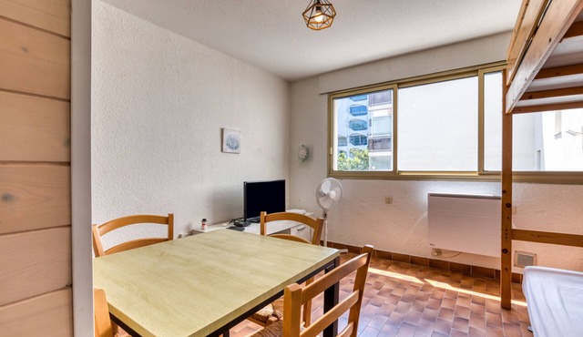 Apartment 'La Grande Motte Studio' with Wi-Fi