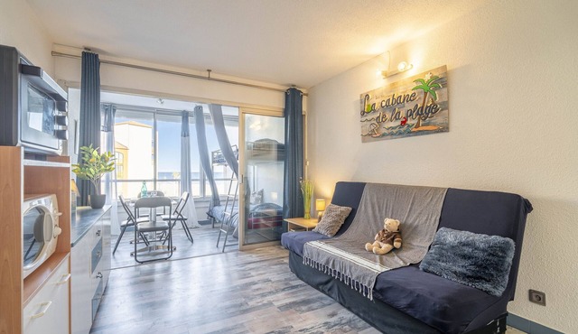 Apartment 'La Grande Plage' with Sea View and Wi-Fi