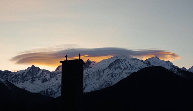 Apartment 'La Maison De Zoé' with Mountain View, Private Terrace and Wi-Fi