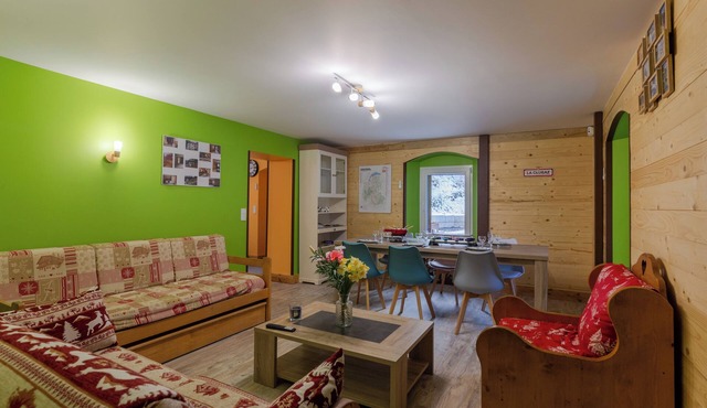 Apartment "La Marmotte" in House with Mountain View and Private Terrace