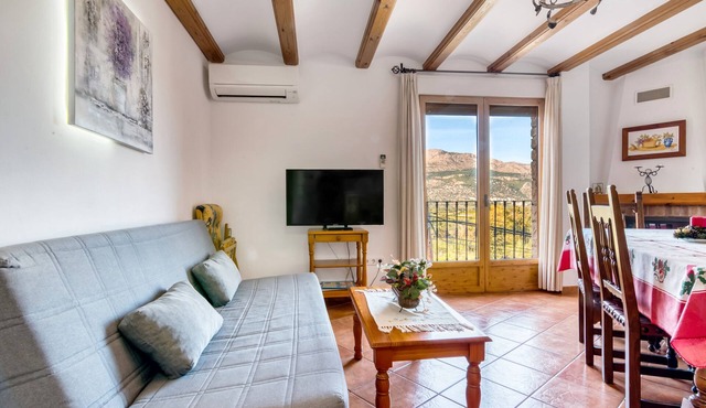 Apartment 'La Solana' with Mountain View, Wi-Fi and Air Conditioning