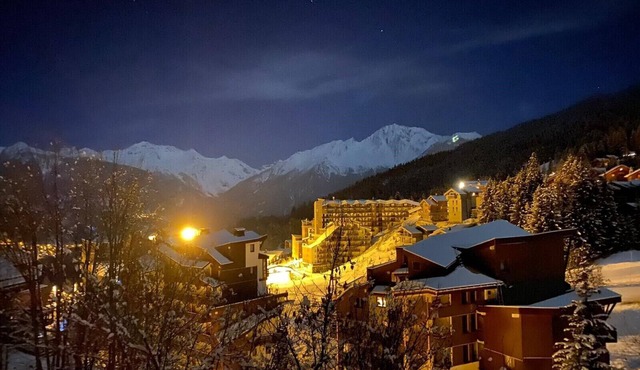 Apartment La Tania Courchevel 4 to 6 people at the foot of the slopes,