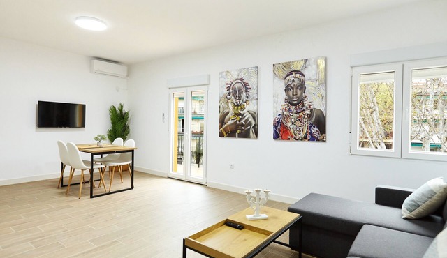 Apartment 'La Victoria D' with Balcony, Wi-Fi and Air Conditioning