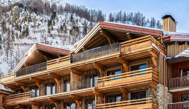 Apartment La Vue - Four Bedroom Villa, Sleeps 9