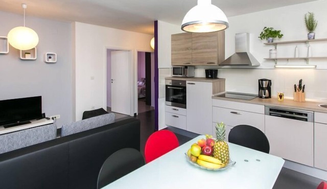Apartment Lapad Bay- Luxury Two-Bedroom Apartment with Balcony(Black-Ivanišević)