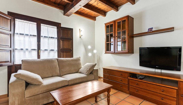Apartment 'Las Acacias' with Balcony and Wi-Fi