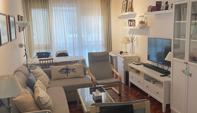 "Apartment Las Huertas". Excellent apartment located in a pedestrian area of Santoña.