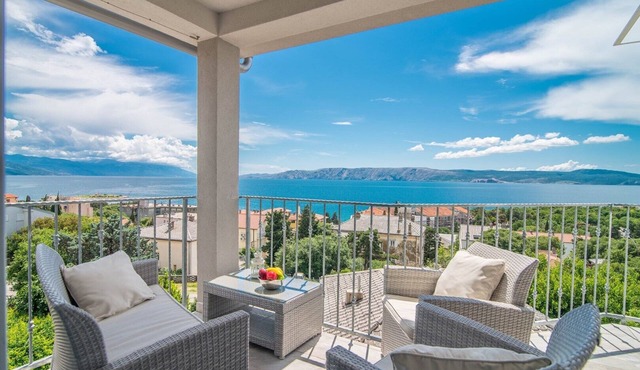 Apartment Lavanda with balcony and sea view