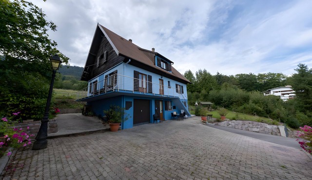 Apartment "Le Cerisier - Gîte Les 4 Vents" with Mountain View, Shared Terrace and Wi-Fi