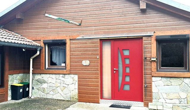 Apartment 'Le Chalet Des Côtes' with Private Terrace and Wi-Fi