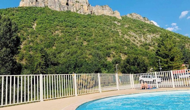 Apartment 'Le Dignois' with Shared Pool and Balcony