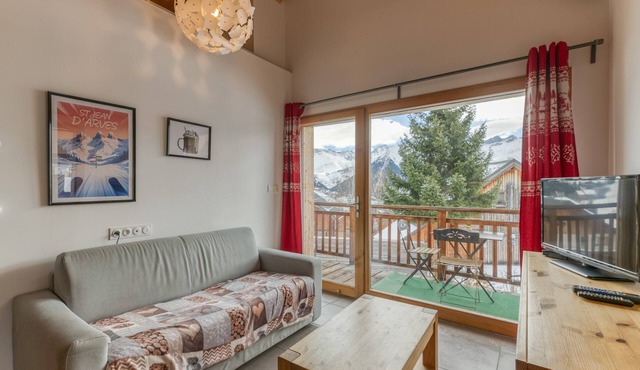 Apartment 'Le Dahut' with Mountain View, Shared Terrace and Wi-Fi