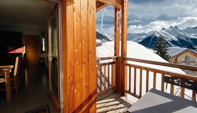 Apartment 'Le Pralud' with Mountain View, Shared Terrace and Wi-Fi