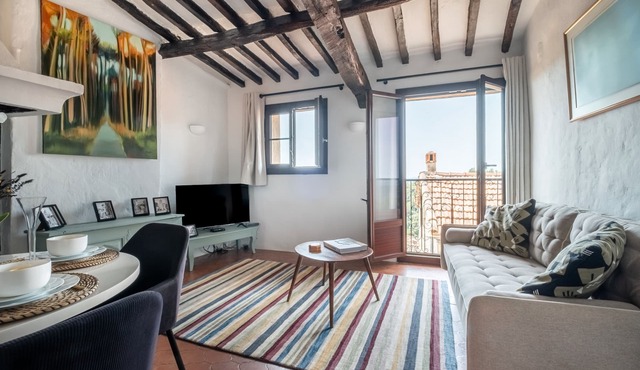 Apartment 'Les 3 Vues' with Sea View and Wi-Fi