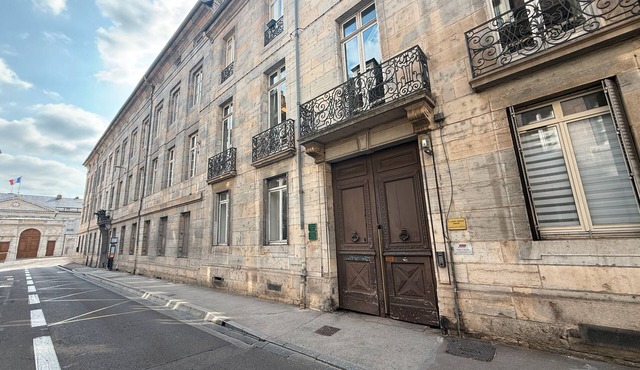 Apartment 'Le Granvelle' with Wi-Fi