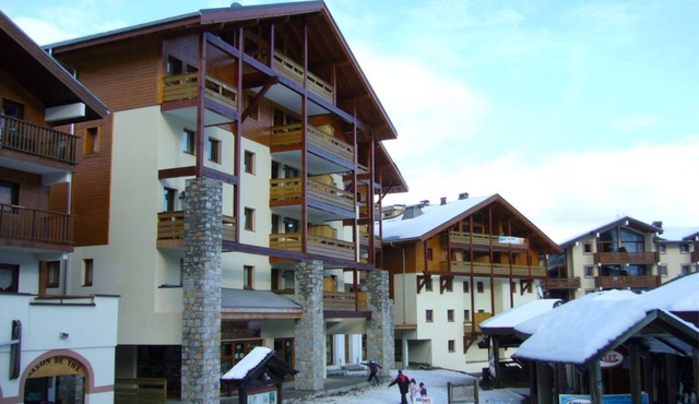 Apartment 'Le Jardin Alpin' with Mountain View, Private Terrace and Balcony