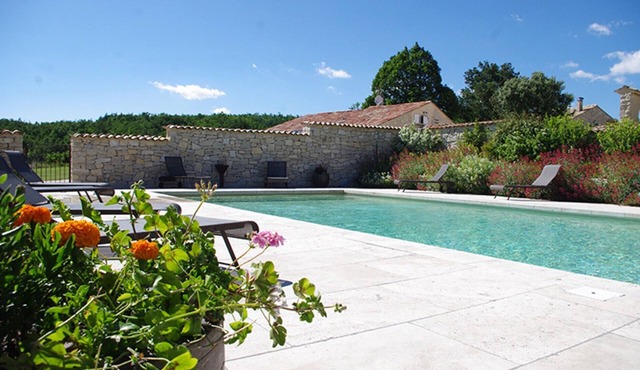 Apartment 'Le Moulin Aux Lavandes' with Shared Pool and Wi-Fi