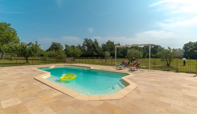 Apartment "Le Pas Des Lanciers" with Mountain View, Shared Pool and Wi-Fi