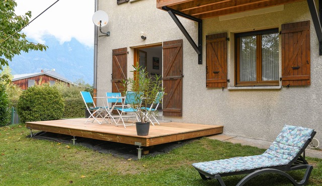 Apartment 'Le Relai Des Gayots' with Mountain View, Shared Garden and Wi-Fi