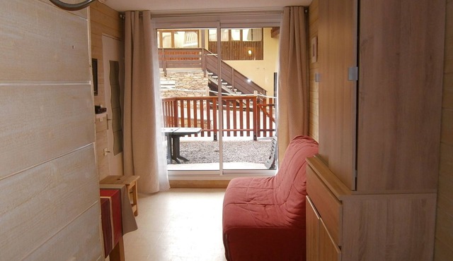 Apartment 'Le Relais Du Devoluy' with Mountain View, Shared Pool and Private Terrace