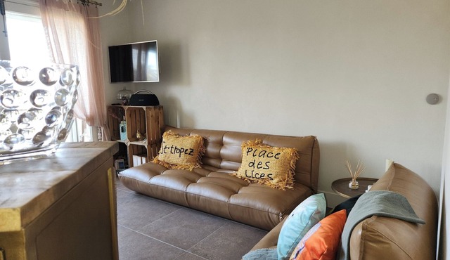 Apartment "Le Topaze" with Sea View, Balcony & Wi-Fi