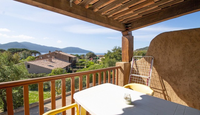 Apartment 'Le Tre' with Sea View, Wi-Fi and Air Conditioning