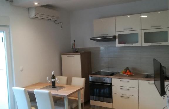 Apartment Leonora