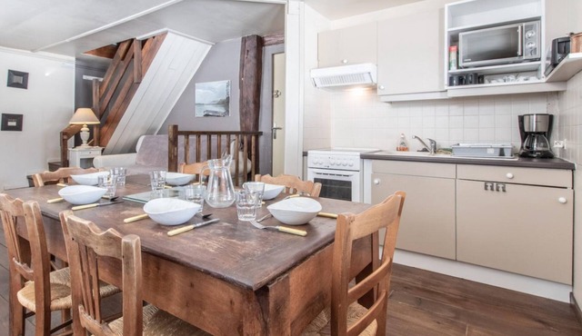 Apartment 'Les Anailles' with Mountain View, Shared Terrace and Wi-Fi