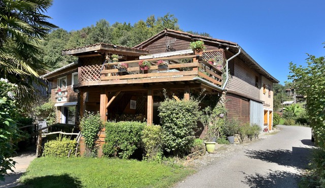 Apartment 'Les Chambres Du Ruisseau' with Mountain View, Shared Terrace and Wi-Fi