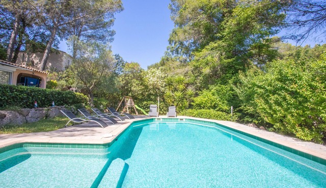 Apartment 'Les Collines De Valescure Les Pins' with Shared Pool, Private Terrace and Wi-Fi