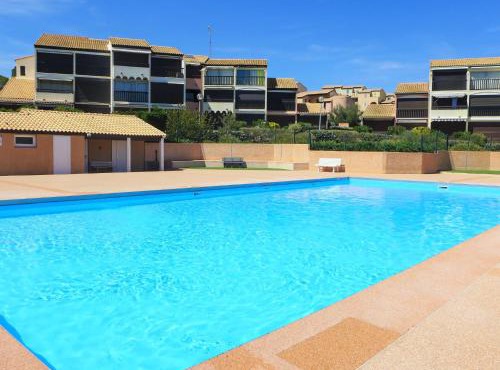 Apartment Les Eaux Vives 1 & 2-5 by Interhome