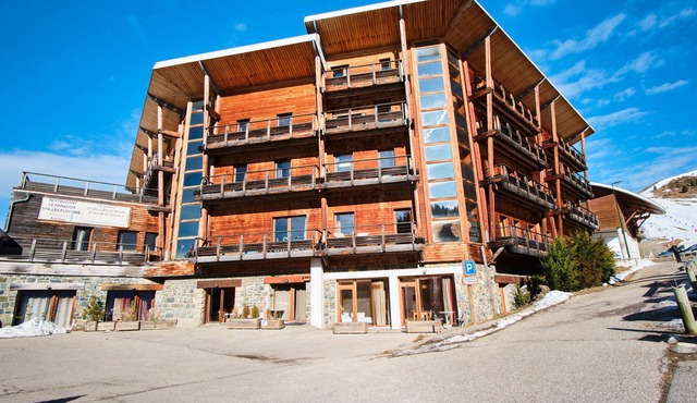 Apartment 'Les Flocons' with Mountain View