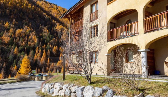Apartment 'Les Granges - Panoramic View' with Mountain View, Shared Pool and Balcony