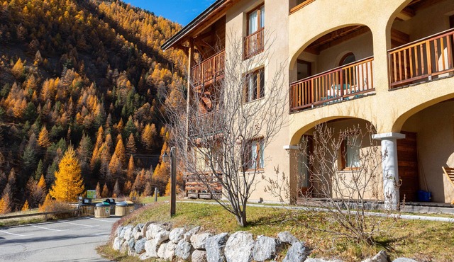 Apartment 'Les Granges - Panoramic View' with Mountain Views, Shared Pool and Balcony