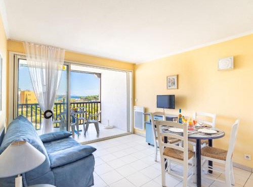 Apartment Les Marines-31 by Interhome