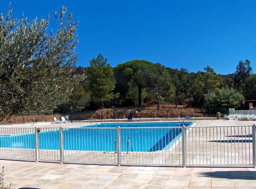 Apartment Les Mas de Gigaro by Interhome