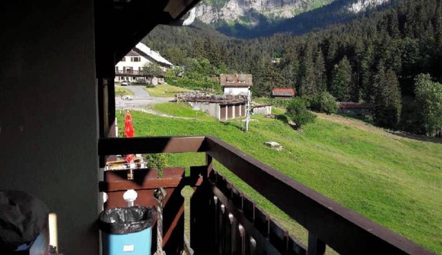 Apartment 'Les Silenes' with Mountain View and Balcony