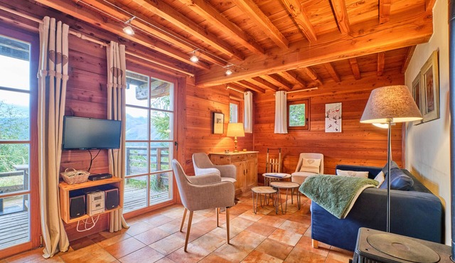 Apartment 'Les Vallons' with Mountain View, Private Terrace and Wi-Fi