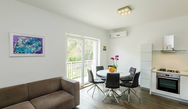 Apartment Lise Mokosica - Two Bedroom Apartment with Terrace and Balcony