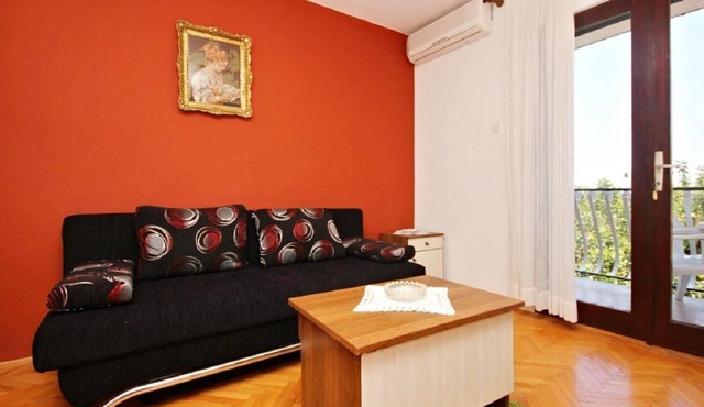 Apartment Ljube (102801-A1) - Loviste