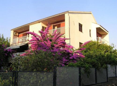 Apartment Ljube