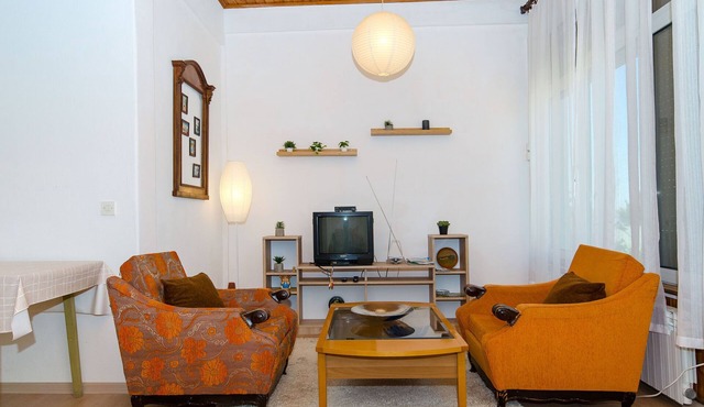 Apartment Ljubica (50991-A1) - Zavalatica