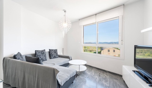 Apartment 'Llanera De Ranes' with Balcony and Air Conditioning