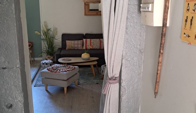 Apartment located in condominium camping, river access, park. train le Mastrou