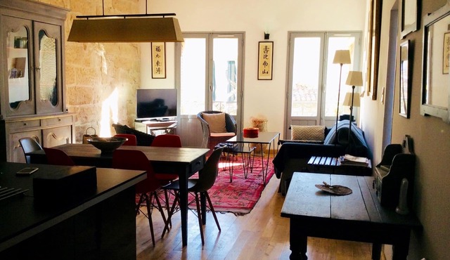 Apartment located in the heart of the historic city - 50 m from Place aux Herbes