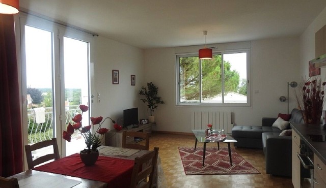 Apartment located on the 1st floor of a small residence with four