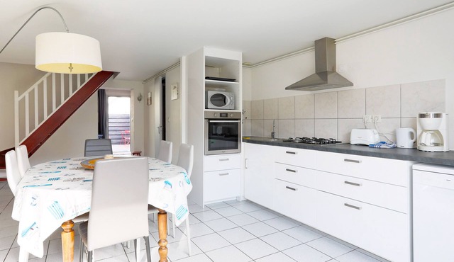 Apartment 'Logement Tulipe - 6 Personnes' with Private Terrace and Wi-Fi