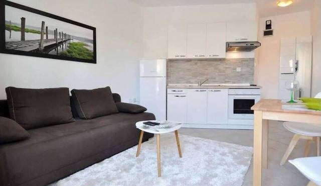 Apartment Lotus – Functional Studio with Parking in Pula