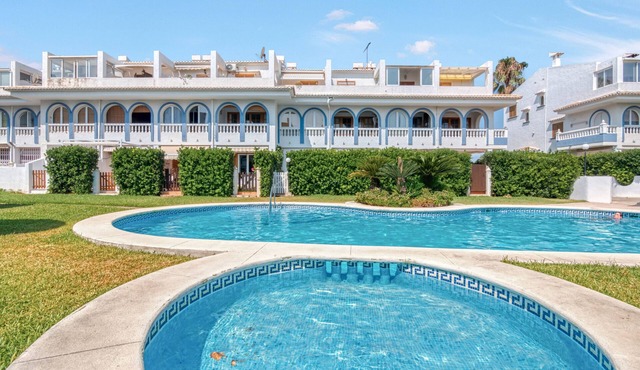 Apartment 'Love Chill' with Shared Pool, Wi-Fi and Air Conditioning